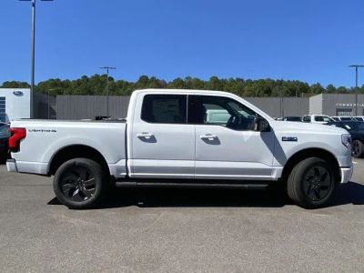 2025 Ford F-150 Lightning - Photo 2