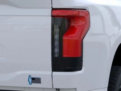 2025 Ford F-150 Lightning - Photo 21