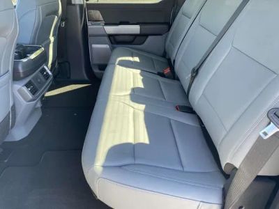 2025 Ford F-150 Lightning - Photo 5