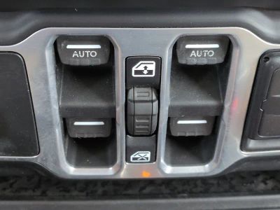 2018 Jeep Wrangler — photo 23 view