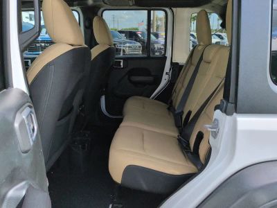2018 Jeep Wrangler — photo 14 view
