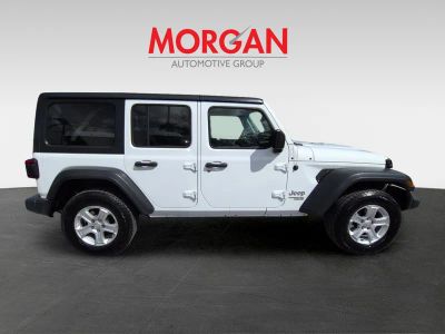 2018 Jeep Wrangler — interior view