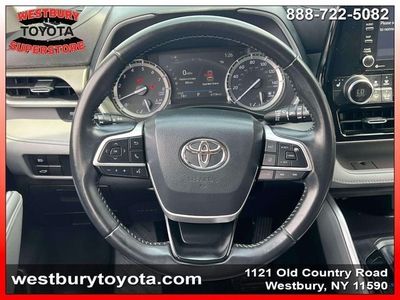 2022 Toyota Highlander - Photo 16