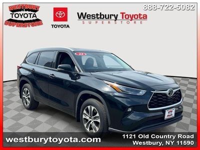 2022 Toyota Highlander - Photo 1