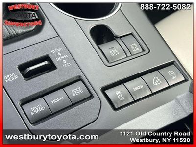 2022 Toyota Highlander - Photo 34