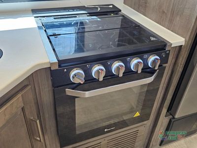 2022 Forest River RV Flagstaff Super Lite - Photo 13