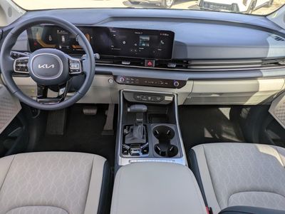 2026 Kia Carnival — photo 15 view