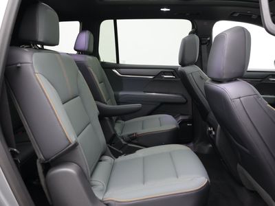 2025 GMC Acadia - Photo 41