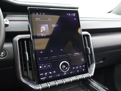 2025 GMC Acadia - Photo 23