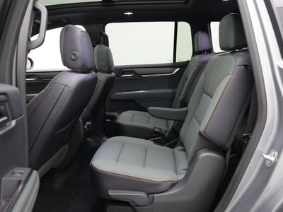 2025 GMC Acadia - Photo 31