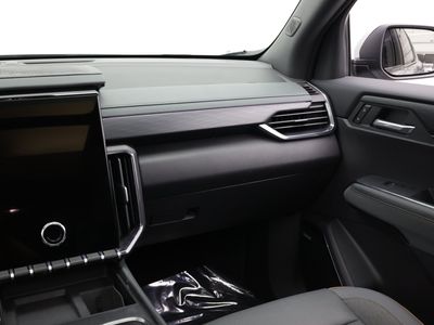 2025 GMC Acadia - Photo 37