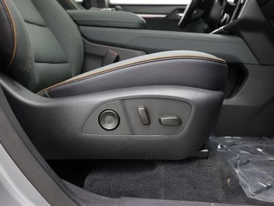 2025 GMC Acadia - Photo 44