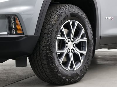 2025 GMC Acadia - Photo 11