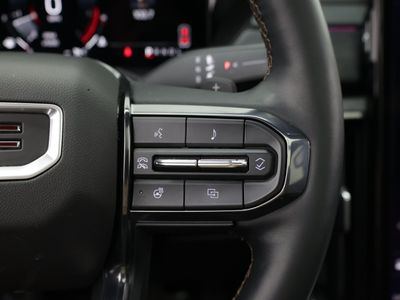 2025 GMC Acadia - Photo 28