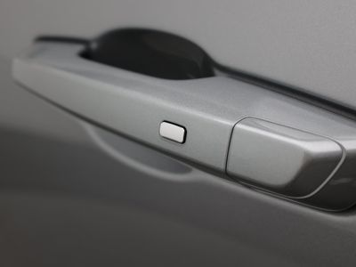 2025 GMC Acadia - Photo 13