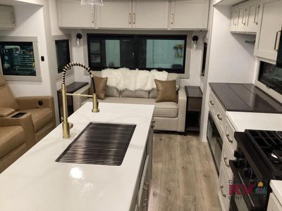 2026 Brinkley Model Z — photo 19 view