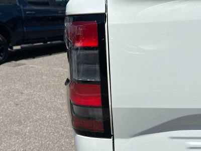 2023 Nissan Frontier — photo 10 view