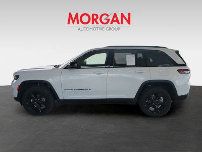 2023 Jeep Grand Cherokee — photo 8 view