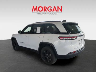 2023 Jeep Grand Cherokee — photo 7 view