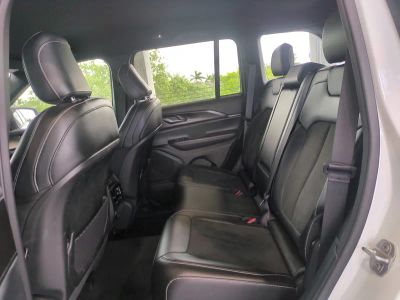 2023 Jeep Grand Cherokee — photo 15 view