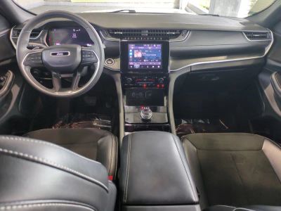 2023 Jeep Grand Cherokee — photo 16 view