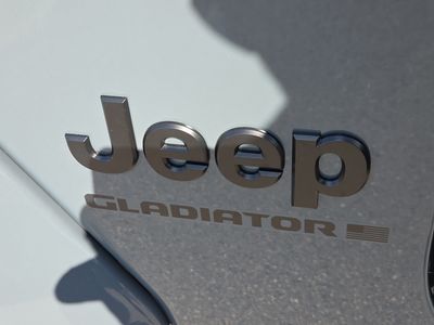 2026 Jeep Gladiator — photo 15 view