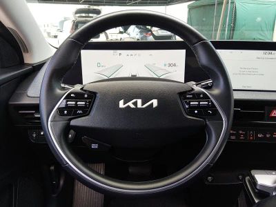 2024 Kia EV6 — photo 12 view