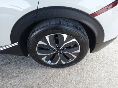 2024 Kia EV6 — photo 10 view
