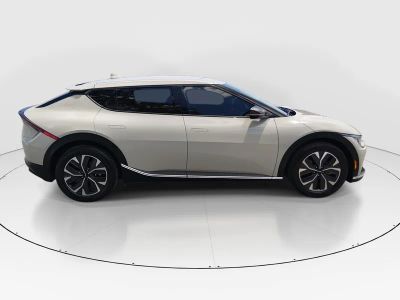 2024 Kia EV6 — photo 8 view