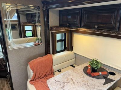 2017 Thor Motor Coach Synergy - Photo 18