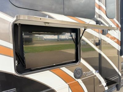 2017 Thor Motor Coach Synergy - Photo 11