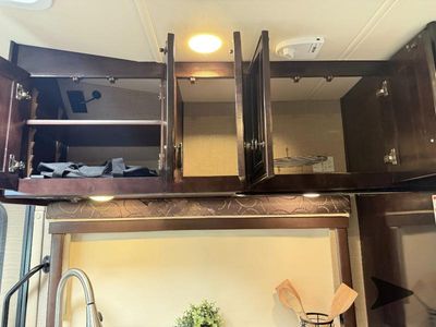 2017 Thor Motor Coach Synergy - Photo 21