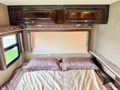 2017 Thor Motor Coach Synergy - Photo 34