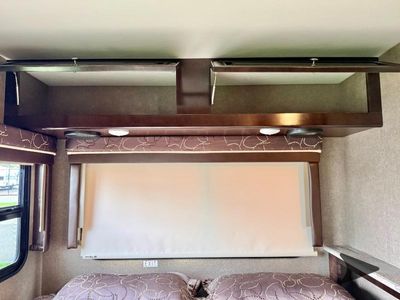 2017 Thor Motor Coach Synergy - Photo 35