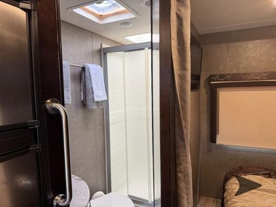 2017 Thor Motor Coach Synergy - Photo 39