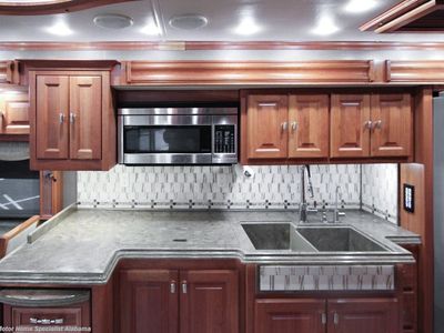 2017 Tiffin Allegro Bus - Photo 9