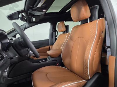 2026 Chrysler Pacifica — photo 24 view
