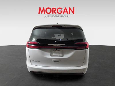 2026 Chrysler Pacifica — detail view