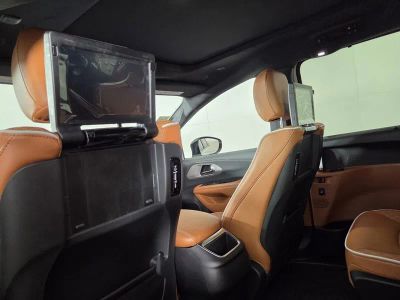 2026 Chrysler Pacifica — photo 14 view