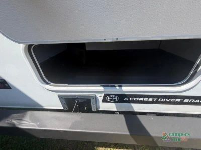2025 Coachmen RV Freelander — photo 8 view