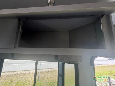 2025 Coachmen RV Freelander — photo 18 view