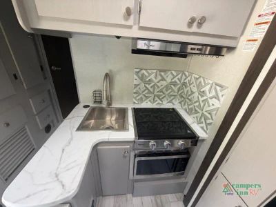 2025 Coachmen RV Freelander — photo 21 view