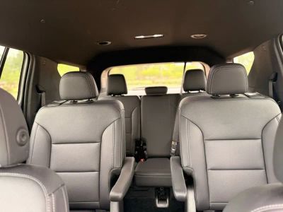 2025 Chevrolet Traverse - Photo 18