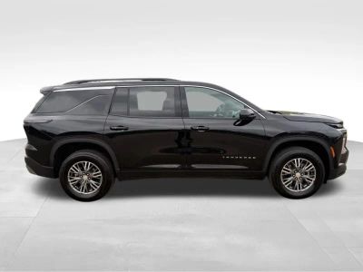 2025 Chevrolet Traverse - Photo 10