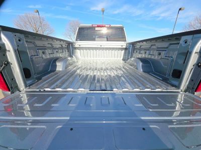 2026 Chevrolet Silverado 3500HD — photo 17 view