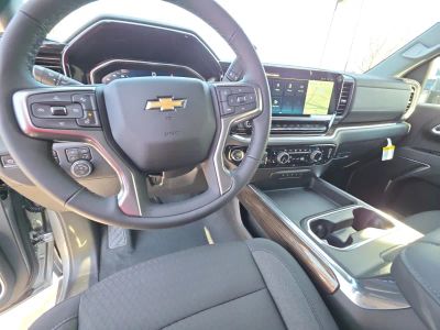 2026 Chevrolet Silverado 3500HD — photo 12 view