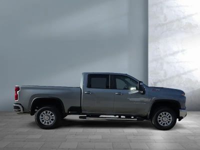 2026 Chevrolet Silverado 3500HD — photo 7 view