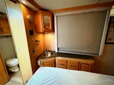 2005 Fleetwood Providence — photo 20 view