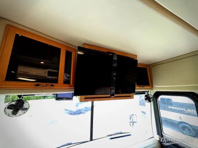 2005 Fleetwood Providence — photo 9 view