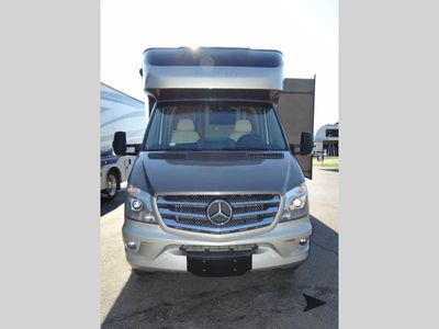 2019 Tiffin Motorhomes Wayfarer - Photo 3